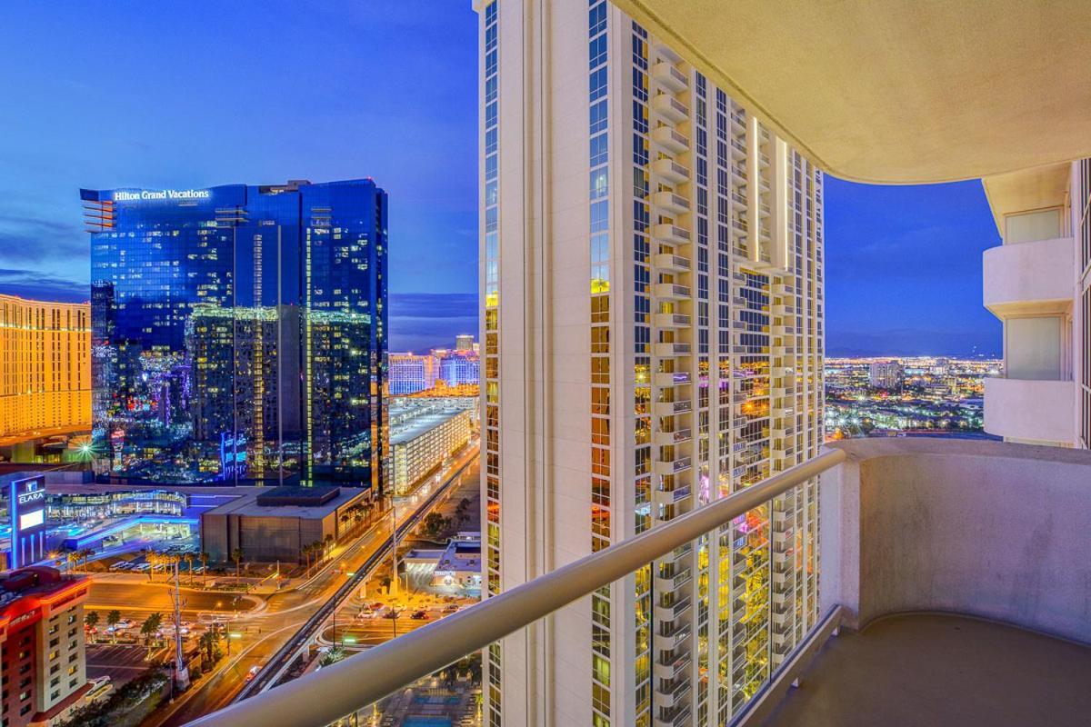 Lucky Gem Penthouse & Luxury Suites At Signature Resort, Balcony Strip View 2605 Las Vegas Bagian luar foto